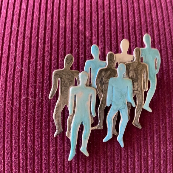 Vintage Metal Enamel brooch - Picture 1 of 3